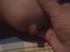 Massageando o bico do seio